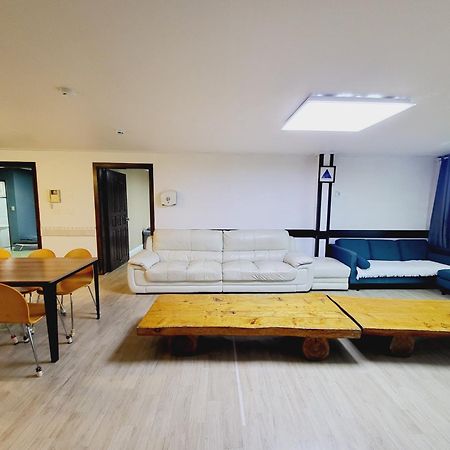 Morning Beach Pension Jeju Exterior photo