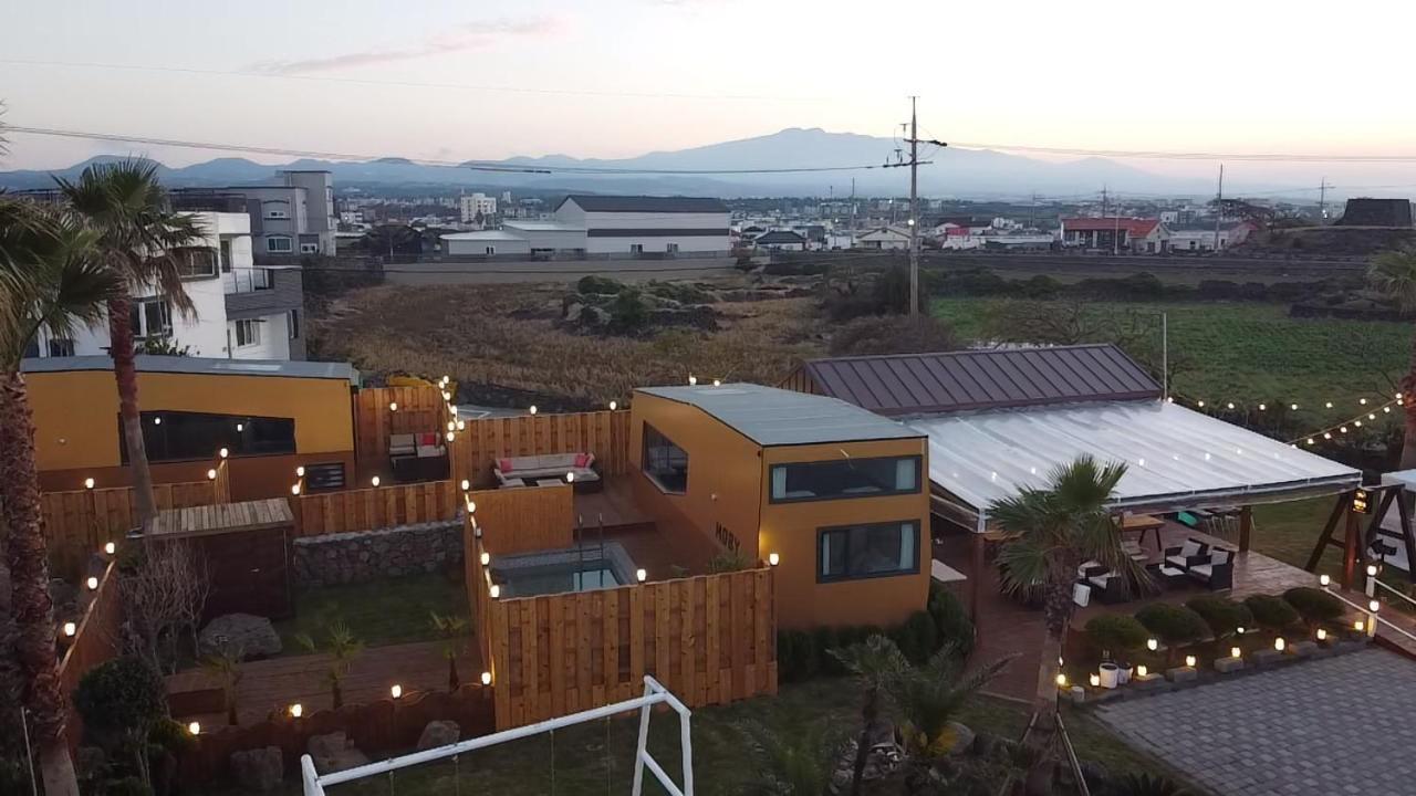 Morning Beach Pension Jeju Exterior photo