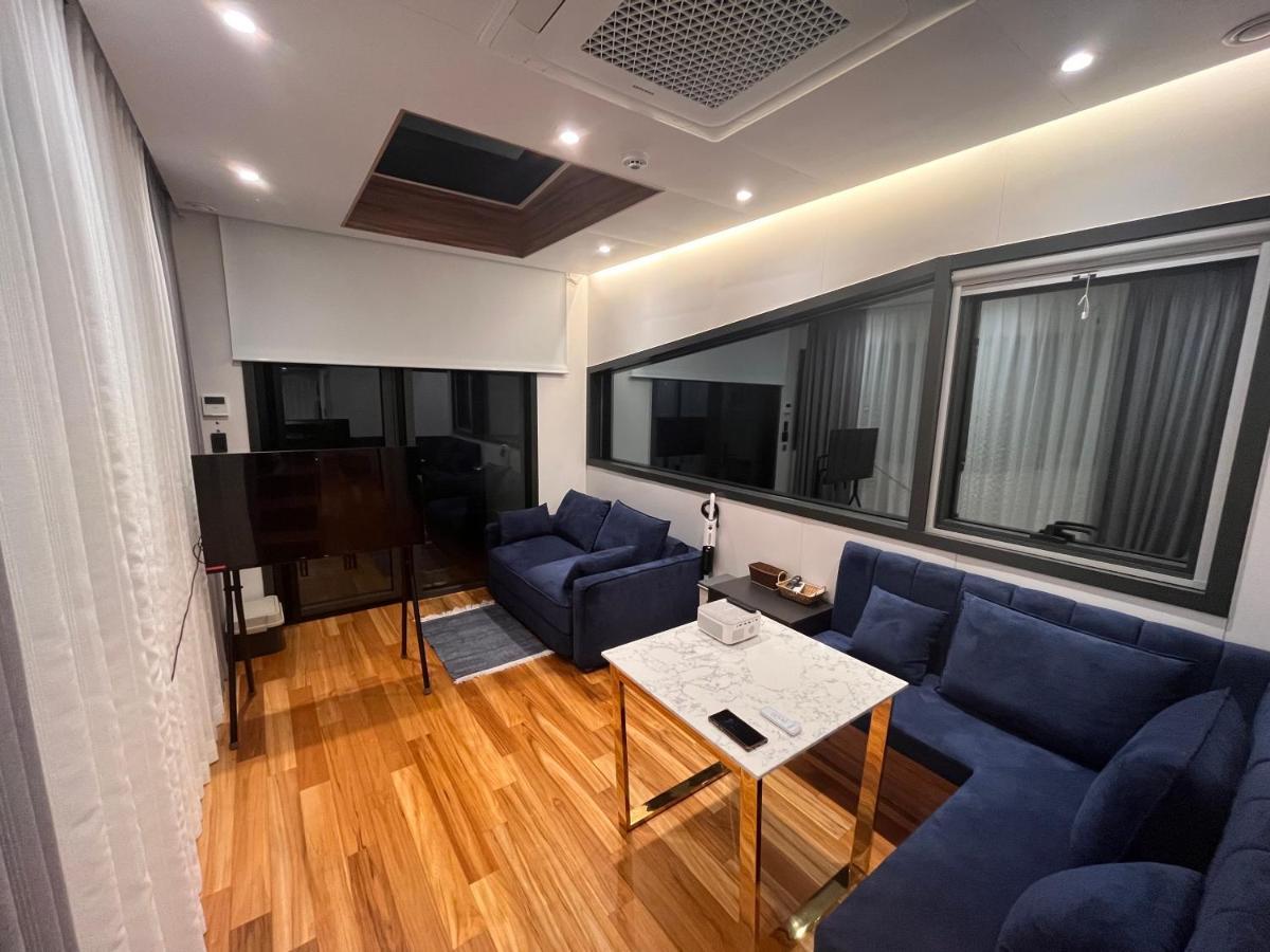 Morning Beach Pension Jeju Exterior photo